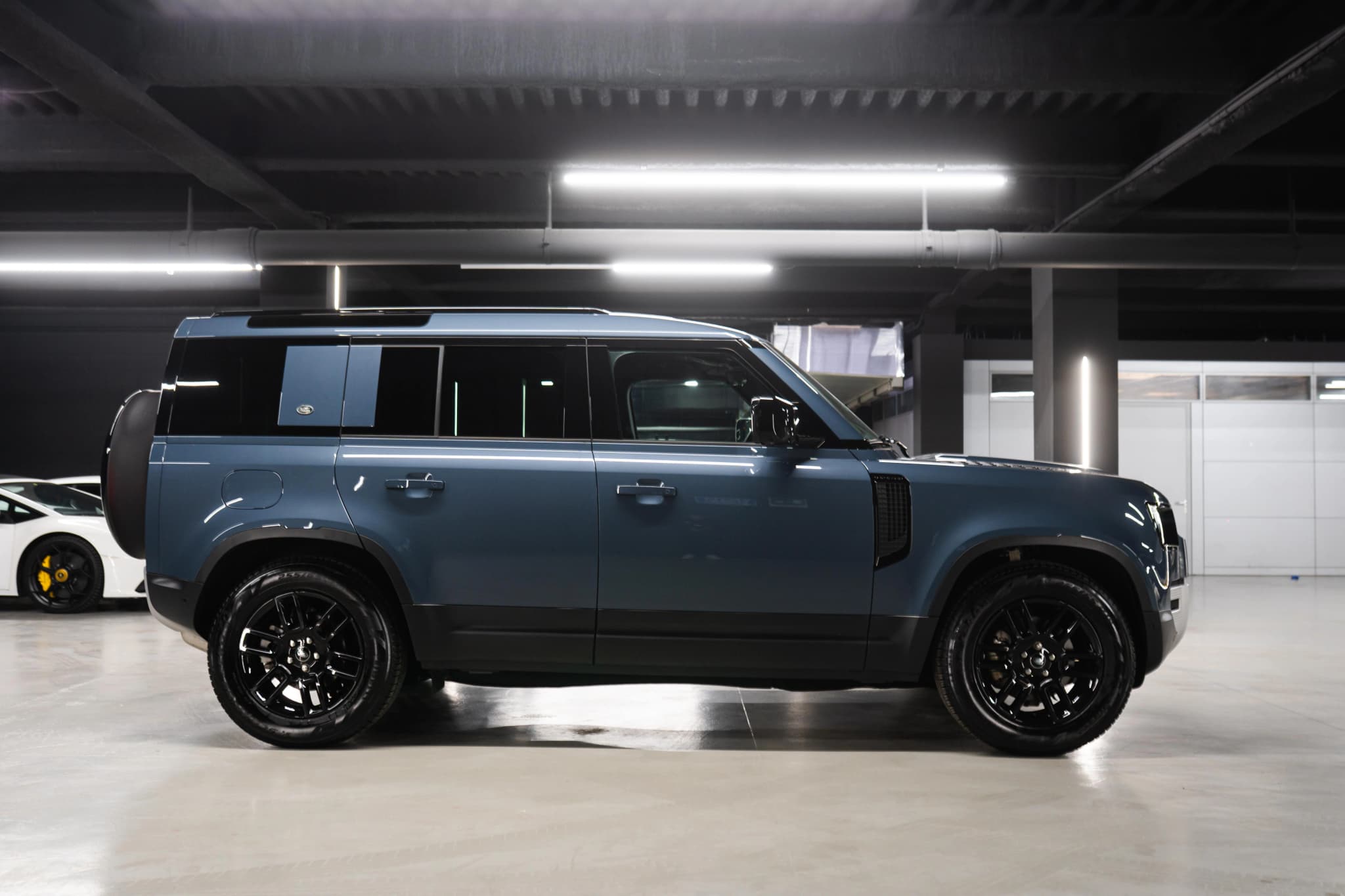 Land Rover Defender 110