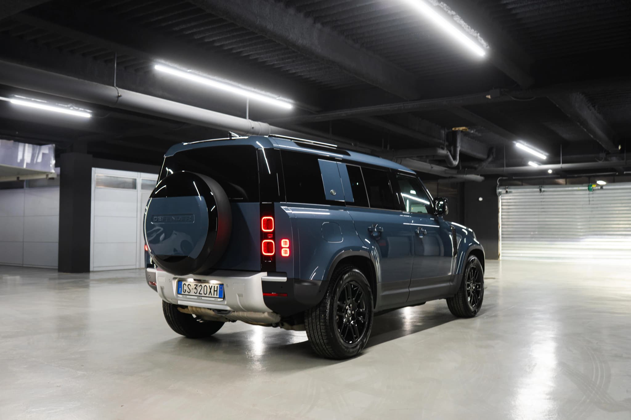 Land Rover Defender 110