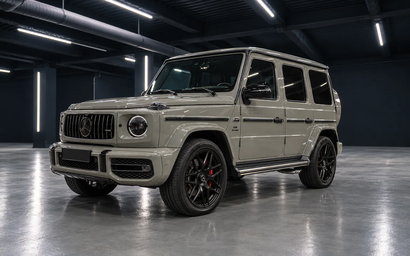 Noleggio Mercedes G63 MY2023 2023 Grigio a Berlino | Rial Rent