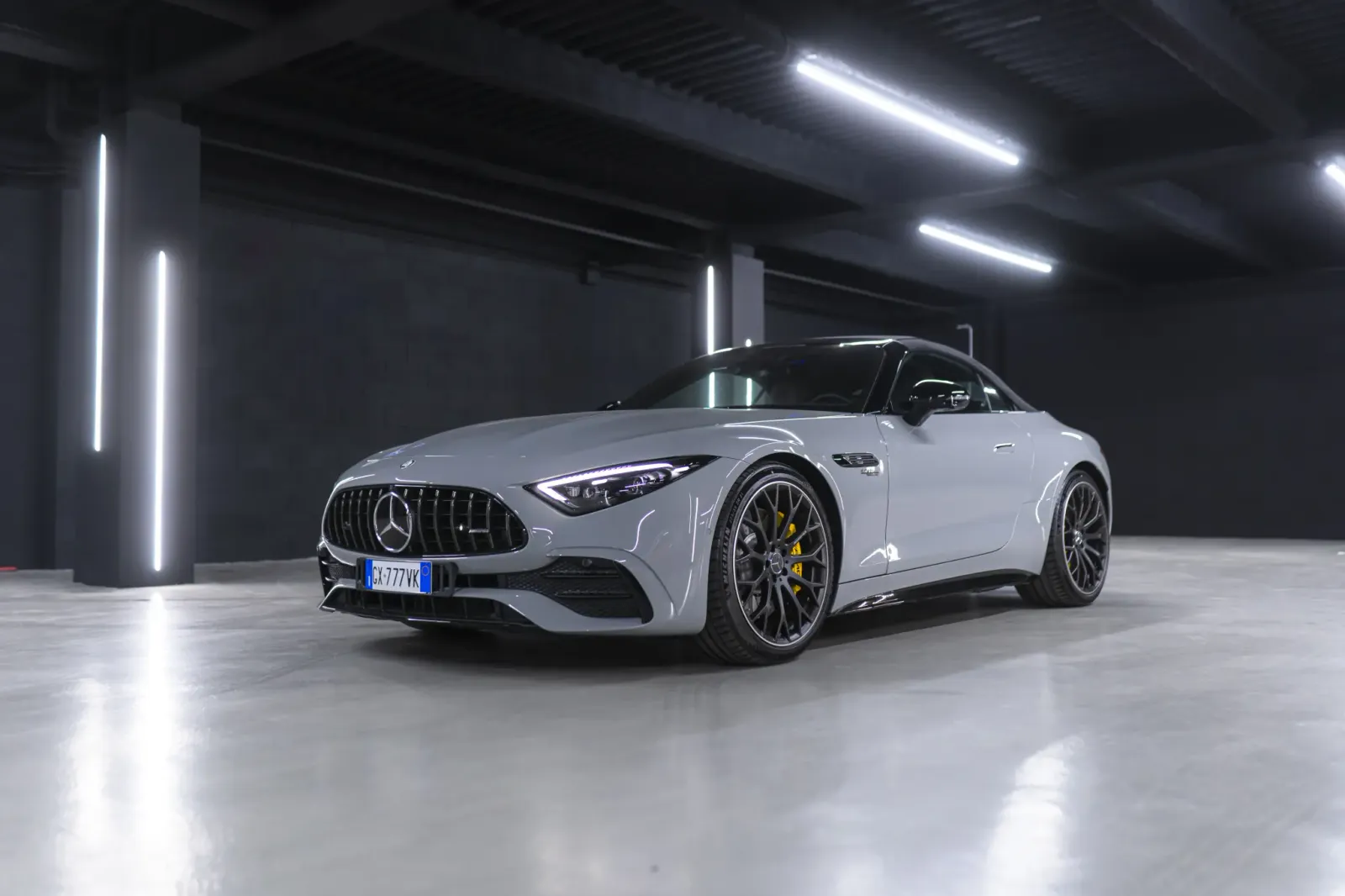 Mercedes SL 43 2023 White rental | Rial Rent