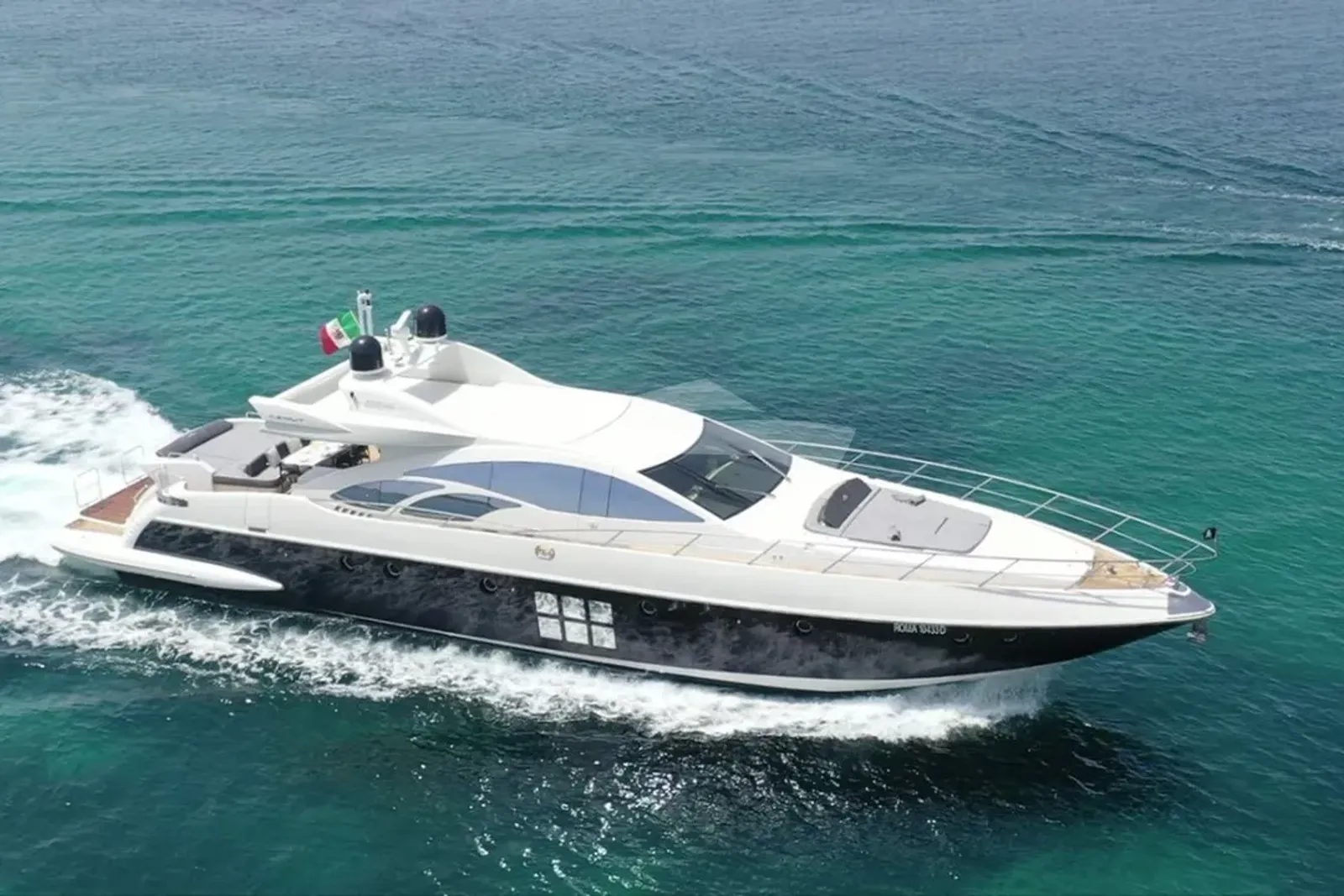 Noleggio Azimut 86S Costa Smeralda