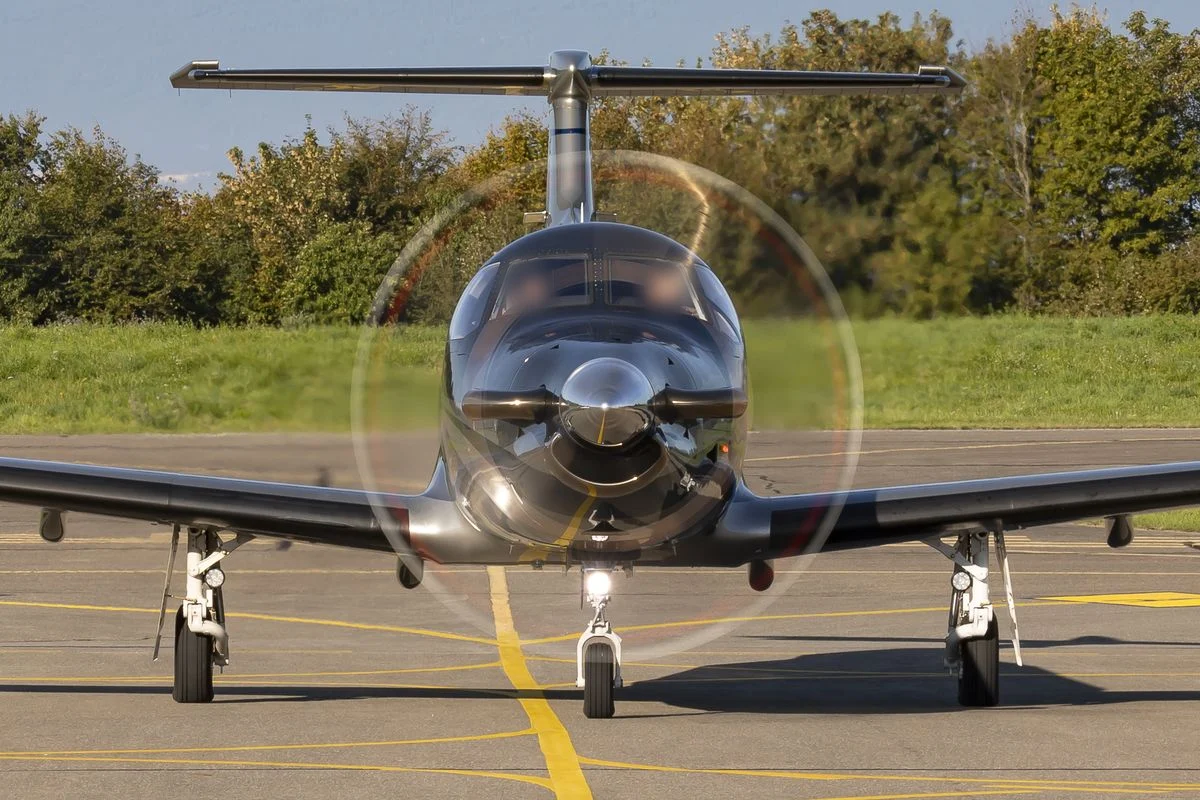 Anche in jet privato.