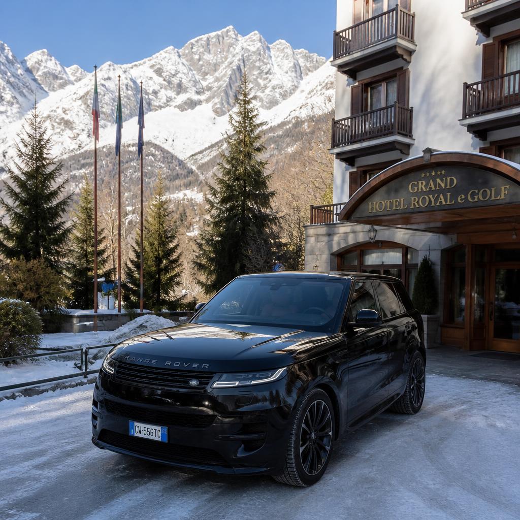 Range Rover Sport SV consegnata al Grand Hotel Royal e Golf di Courmayeur da Rial Rent