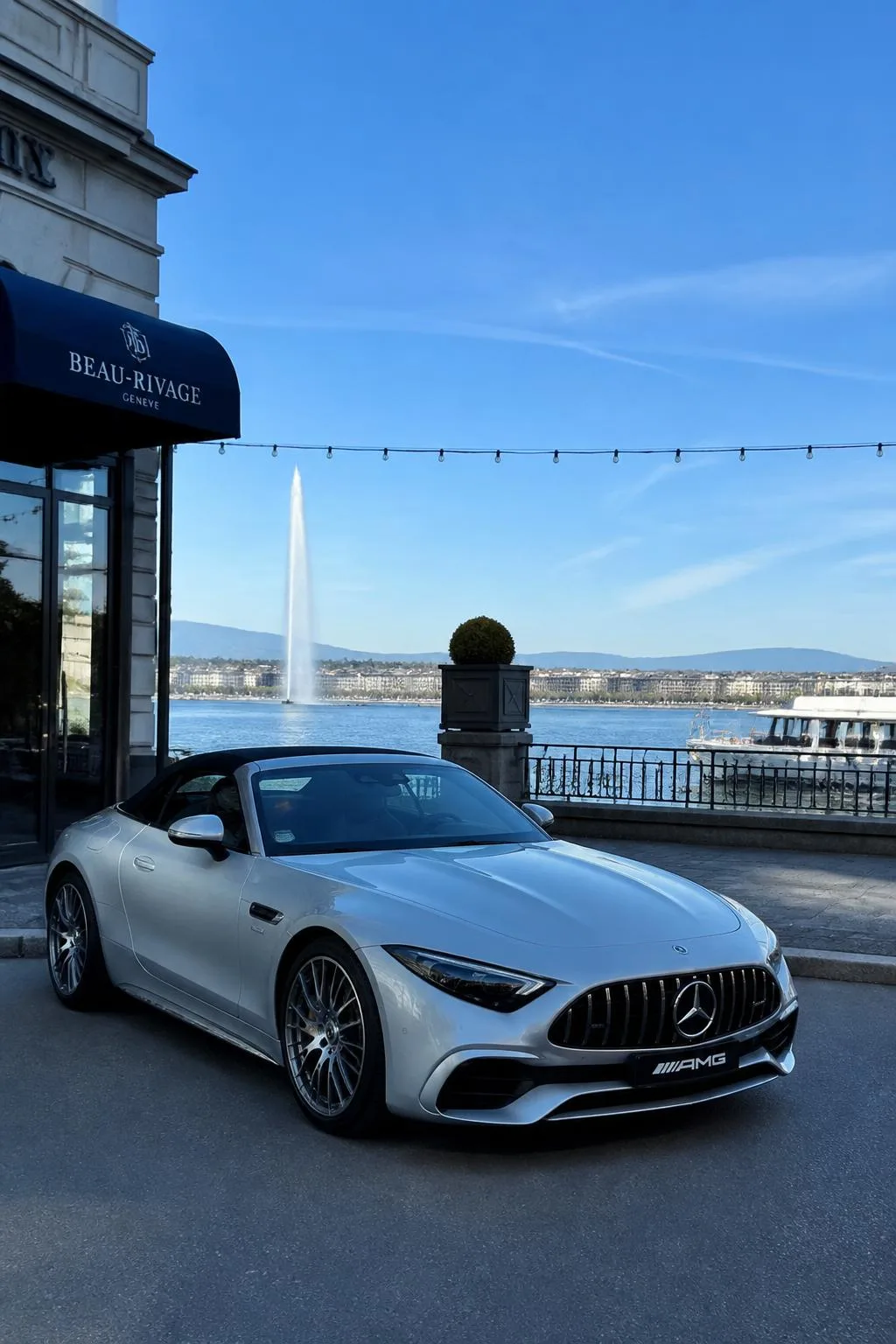 Mercedes-AMG SL 43 consegnata all'Hotel Beau-Rivage di Ginevra da Rial Rent