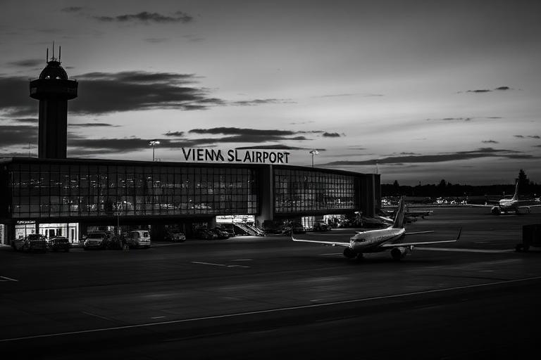 Flughafen Wien-Schwechat (VIE)